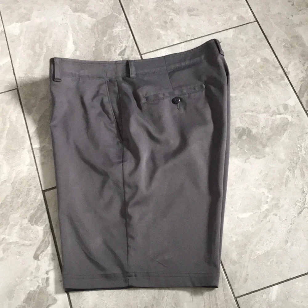PGA TOUR Mens 10” Golf Grey Shorts | 38